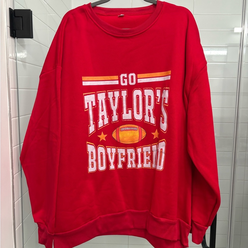 Go Taylor’s Boyfriend Chiefs Sweatshirt
